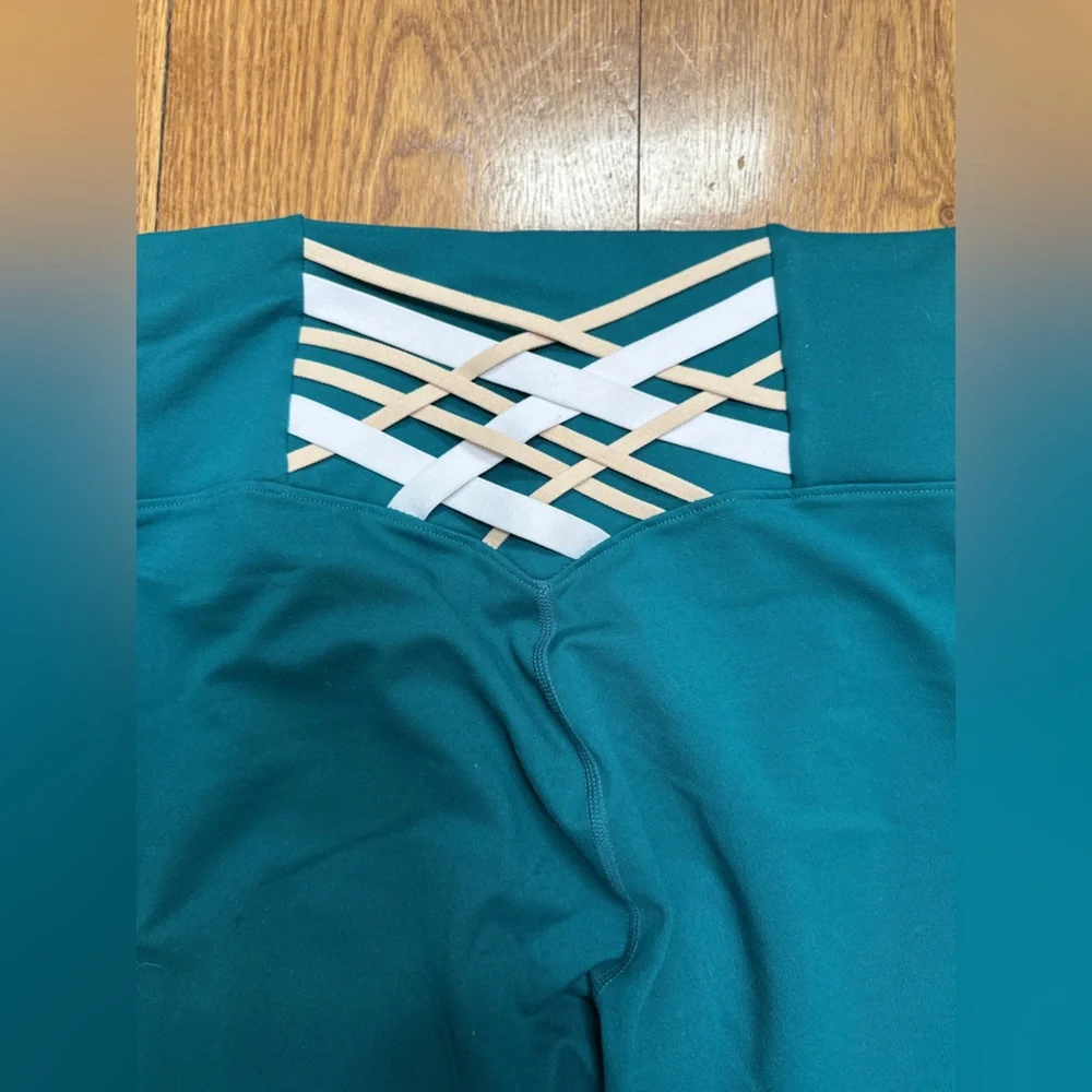 Fabletics teal leggings - Picture 7 of 7